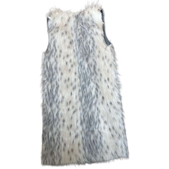 C&C California Faux Fur Vest - Picture 2 of 11